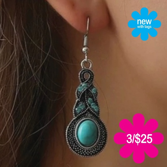 🌸3/$25 Blue stone oval drop earrings | 2.5”L - Picture 1 of 9